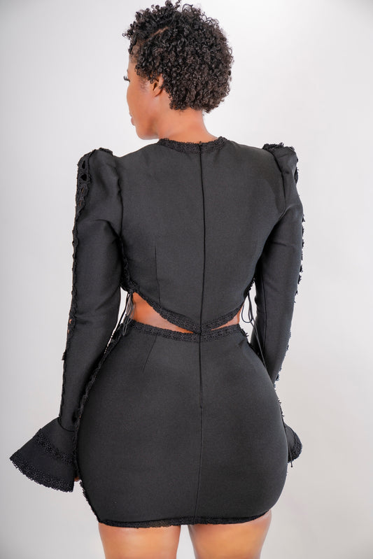 “LARA STUNNING” DRESS (Black)